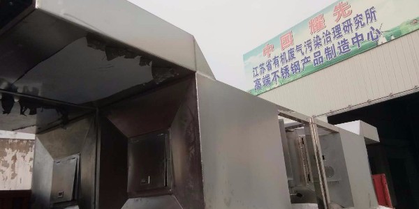 無錫布袋除塵器為什么會(huì)結(jié)露？這五點(diǎn)你該知道！
