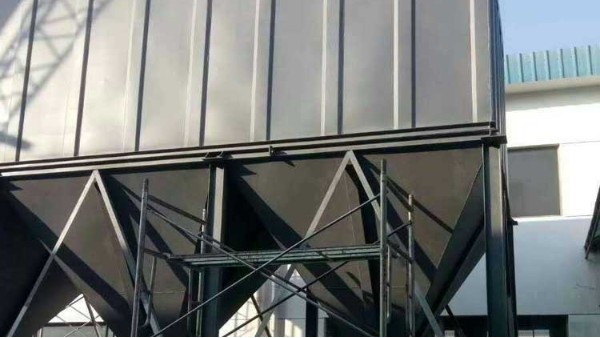 耀先脈沖布袋除塵器過濾效果99.5%，機械廠粉塵問題迎刃而解！